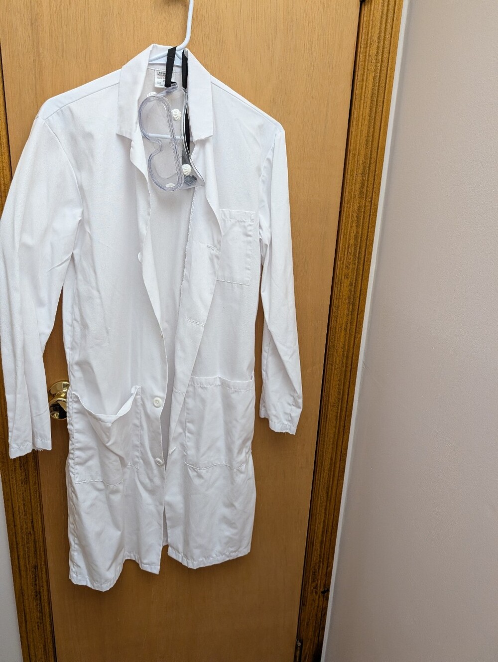 Cotton/Polyester Lab Coat with 3 large pockets, Washed & Pressed And 3M goggles